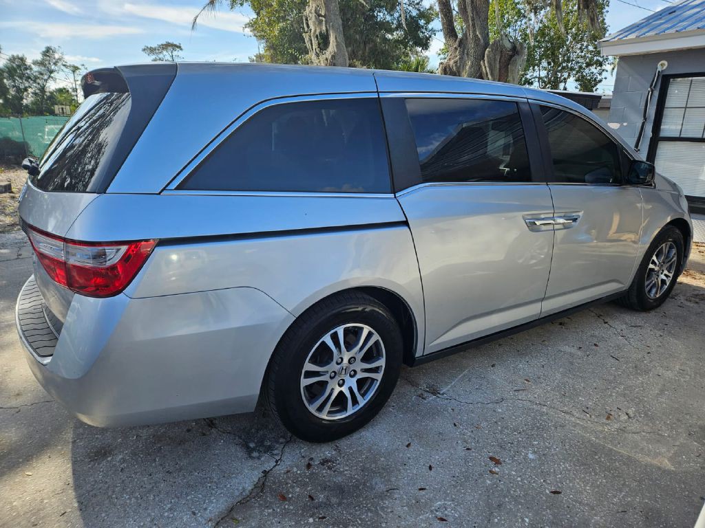 2012 Honda Odyssey Image 4