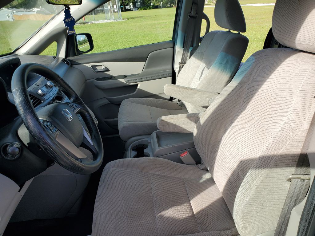 2011 Honda Odyssey Image 7