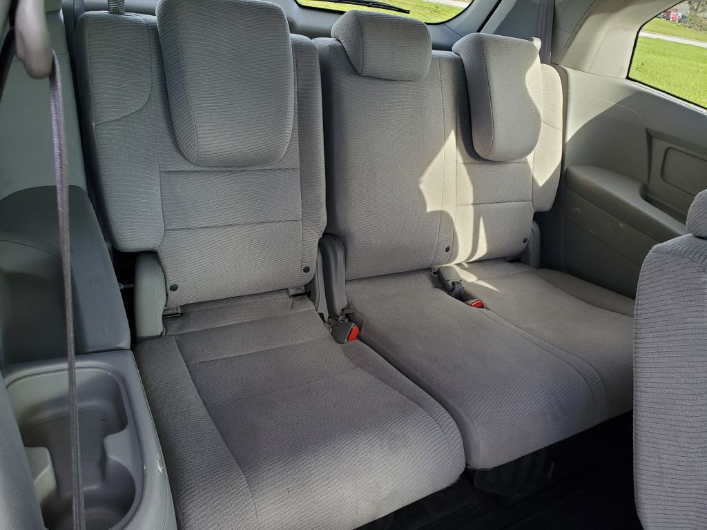 2011 Honda Odyssey Image 8