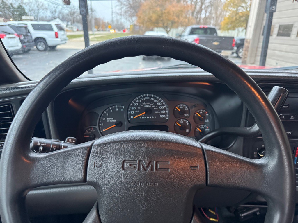 2006 GMC Sierra Image 10