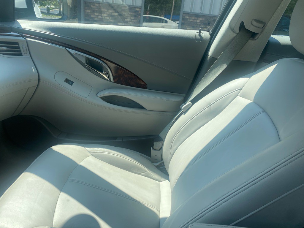 2011 Buick Lacrosse Image 13