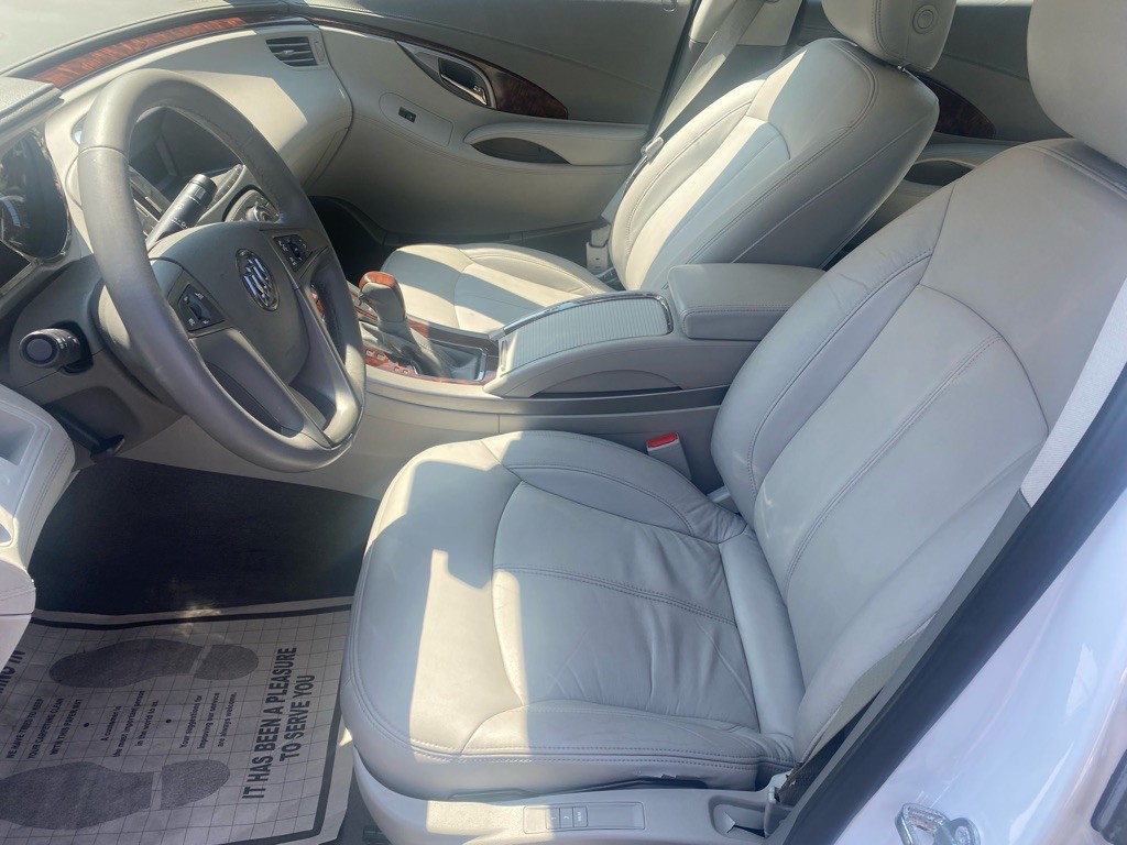 2011 Buick Lacrosse Image 14