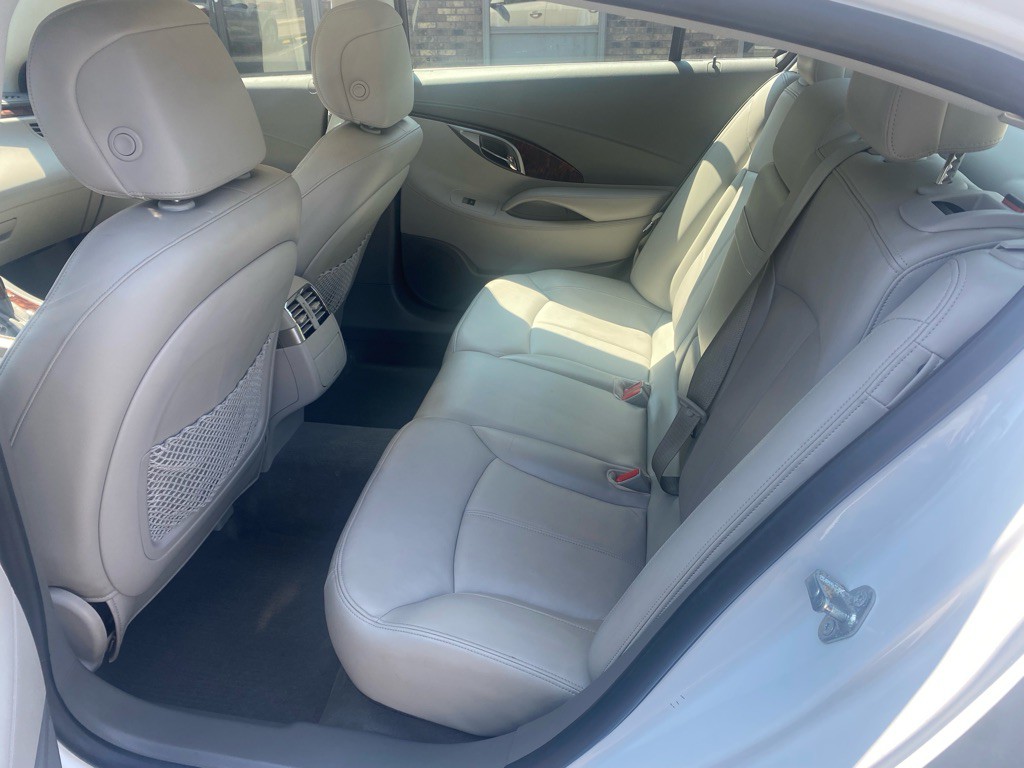 2011 Buick Lacrosse Image 15