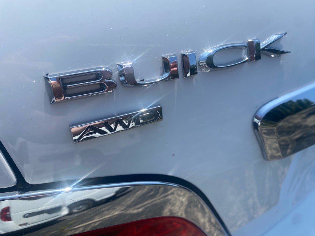 2011 Buick Lacrosse Image 17