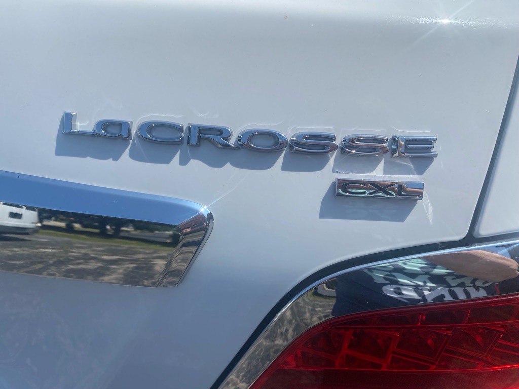 2011 Buick Lacrosse Image 18