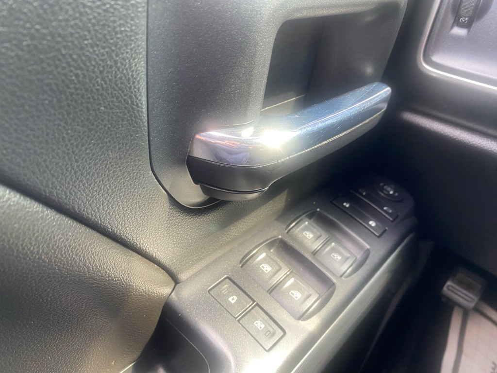 2015 Chevrolet Silverado 1500 Image 11