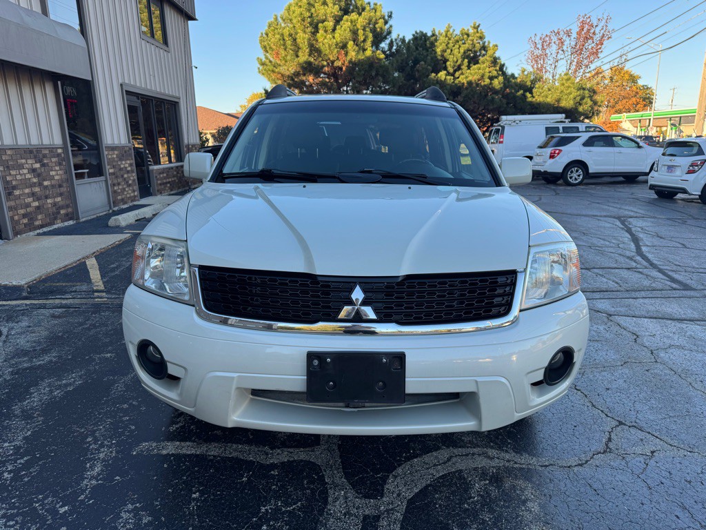 2010 Mitsubishi Endeavor Image 5