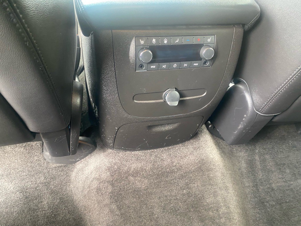 2013 Chevrolet Suburban Image 15