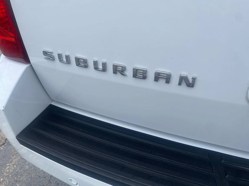2013 Chevrolet Suburban Image 20