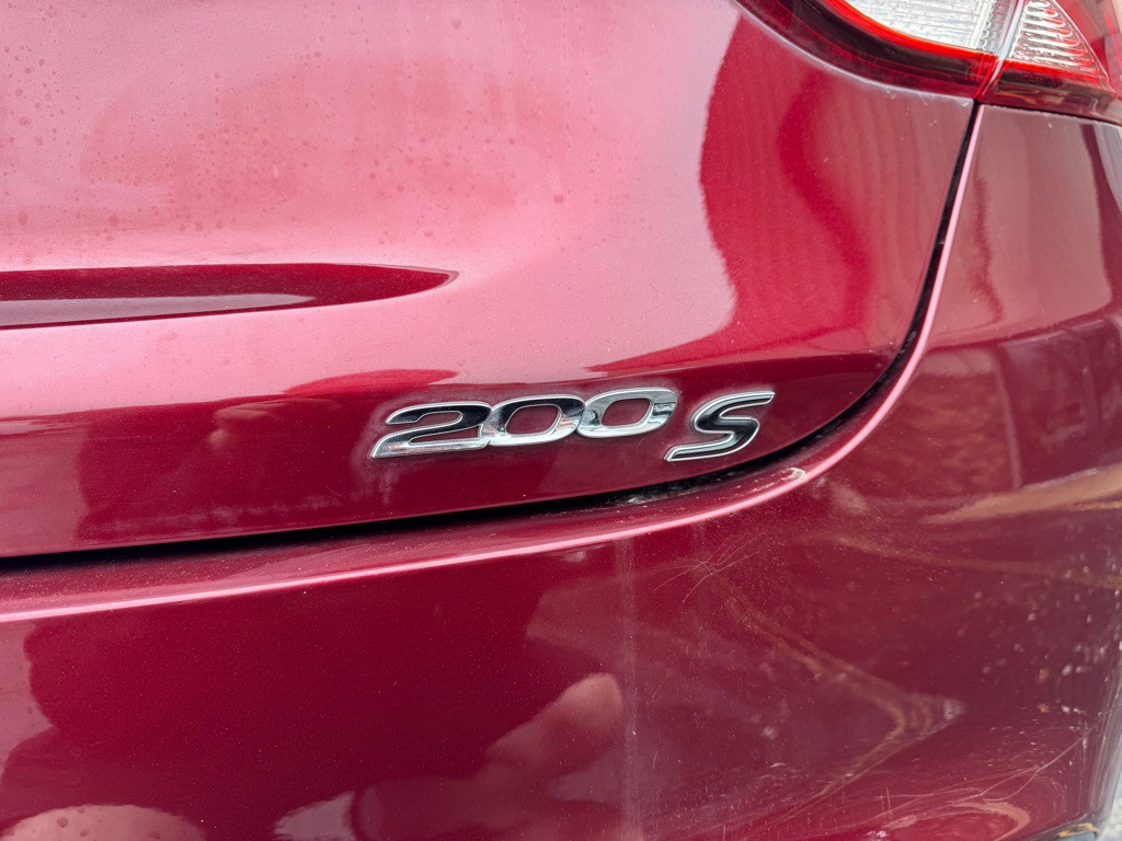 2016 Chrysler 200 Image 25