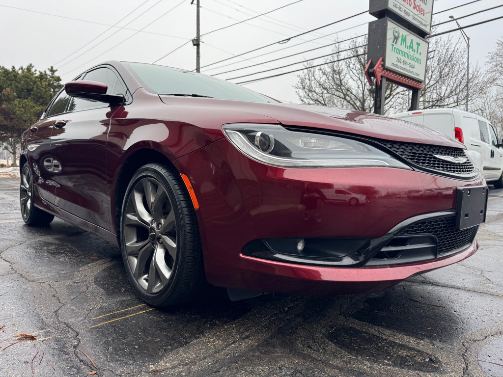 2016 Chrysler 200 Image 26