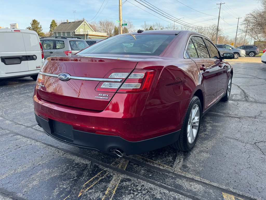 2016 Ford Taurus Image 3