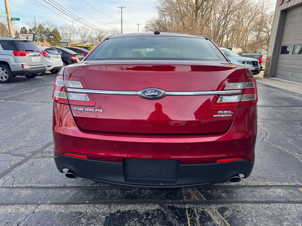 2016 Ford Taurus Image 6