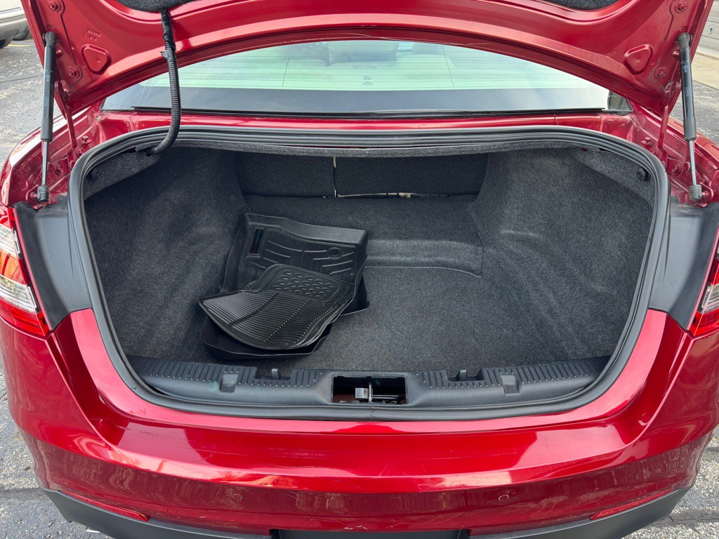 2016 Ford Taurus Image 10