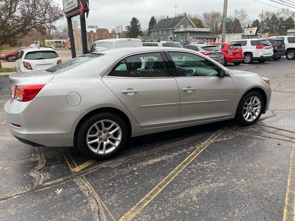 2015 Chevrolet Malibu Image 3