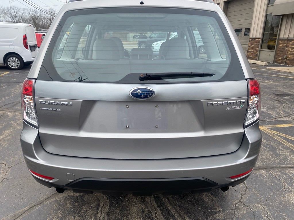 2011 Subaru Forester Image 4