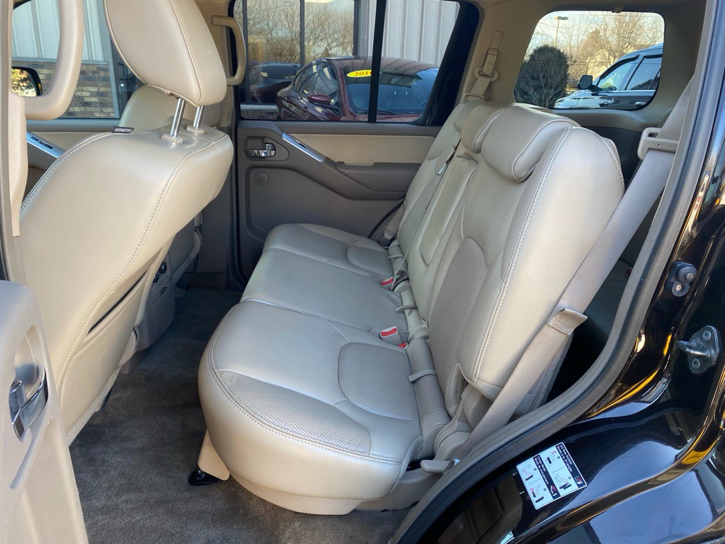 2011 Nissan Pathfinder Image 13
