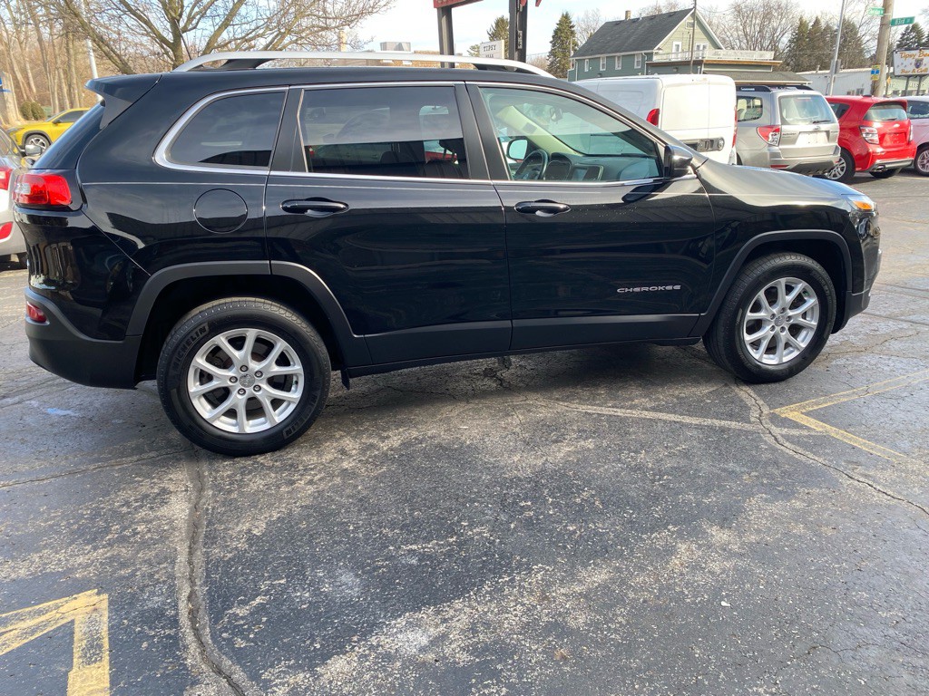 2017 Jeep Cherokee Image 3