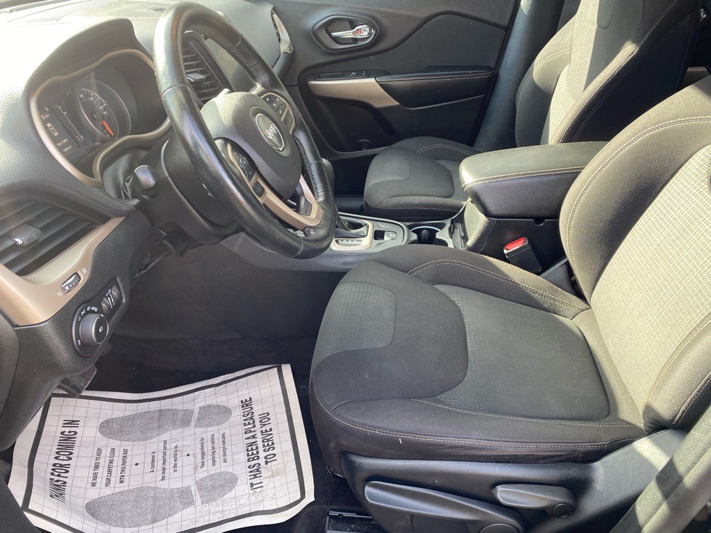 2017 Jeep Cherokee Image 12