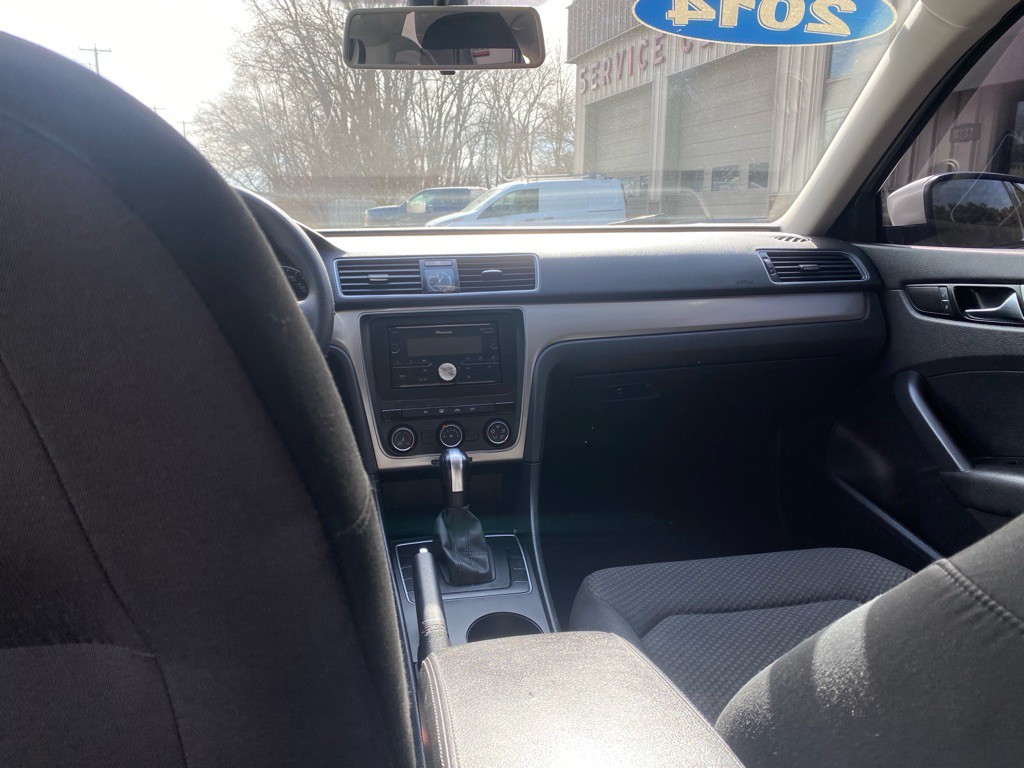 2014 Volkswagen Passat Image 5