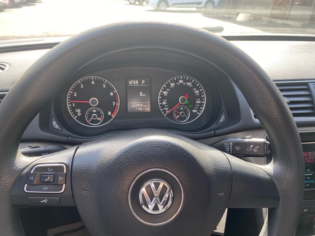 2014 Volkswagen Passat Image 6
