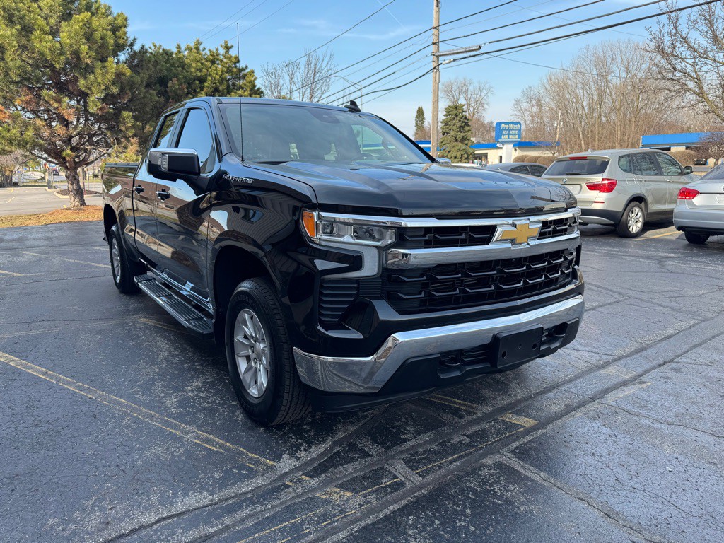 2022 Chevrolet Silverado 1500 Image 2