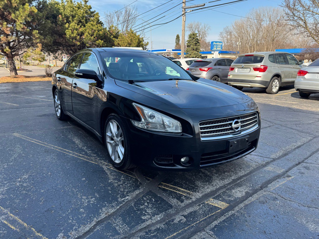 2011 Nissan Maxima Image 2