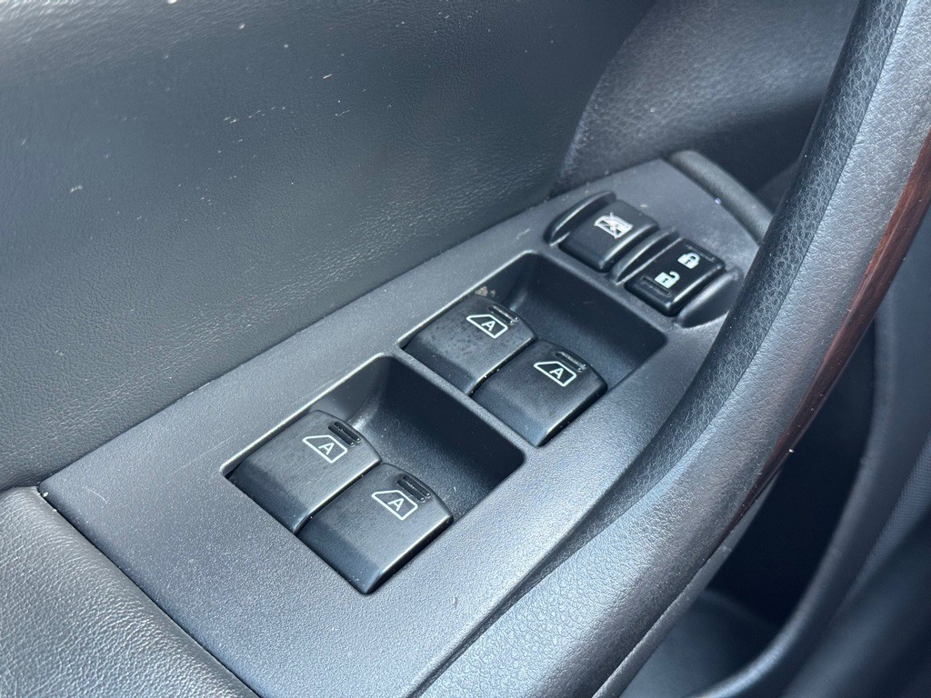 2011 Nissan Maxima Image 22