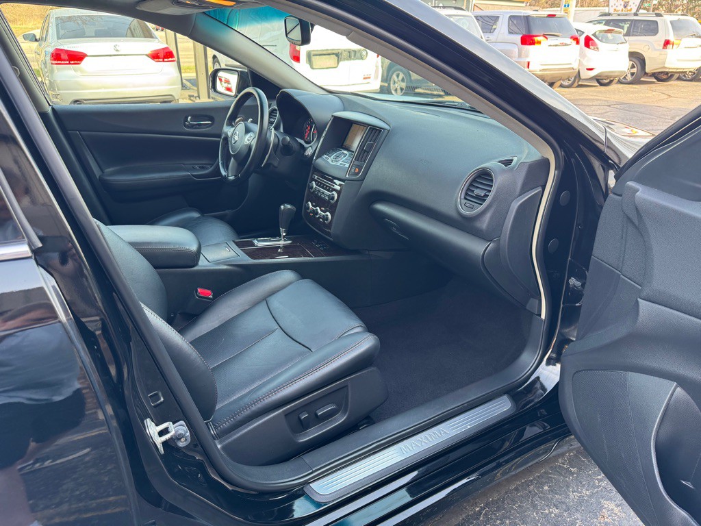 2011 Nissan Maxima Image 26
