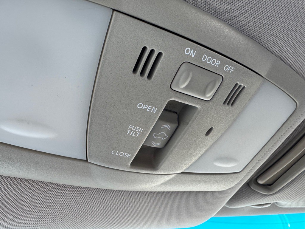 2011 Nissan Maxima Image 35