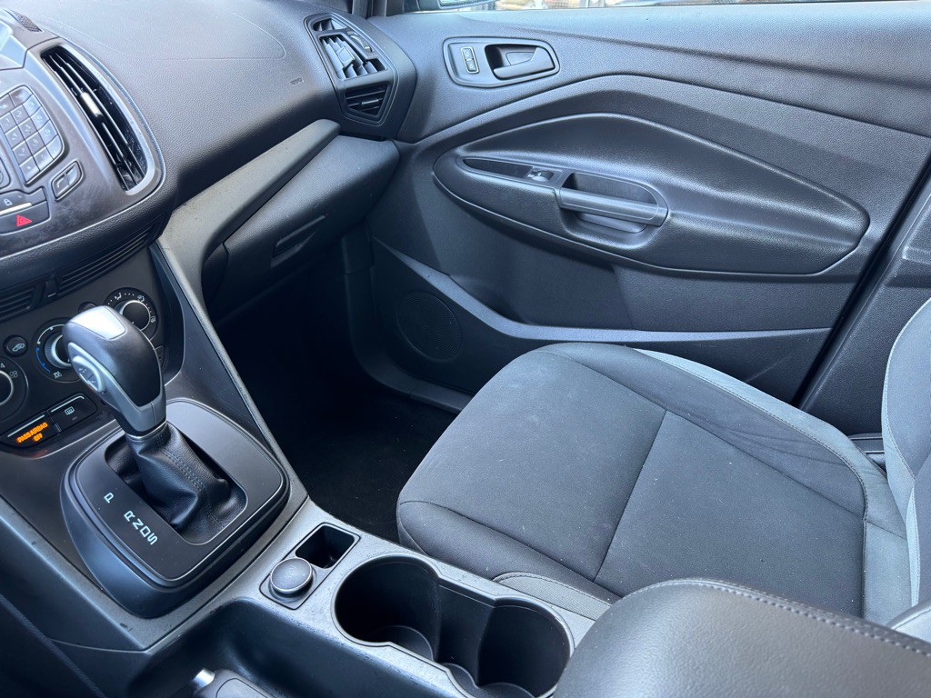 2015 Ford Escape Image 16