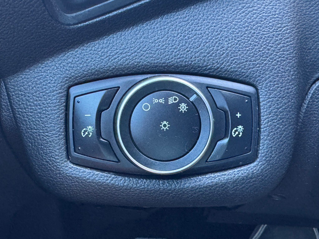 2015 Ford Escape Image 17