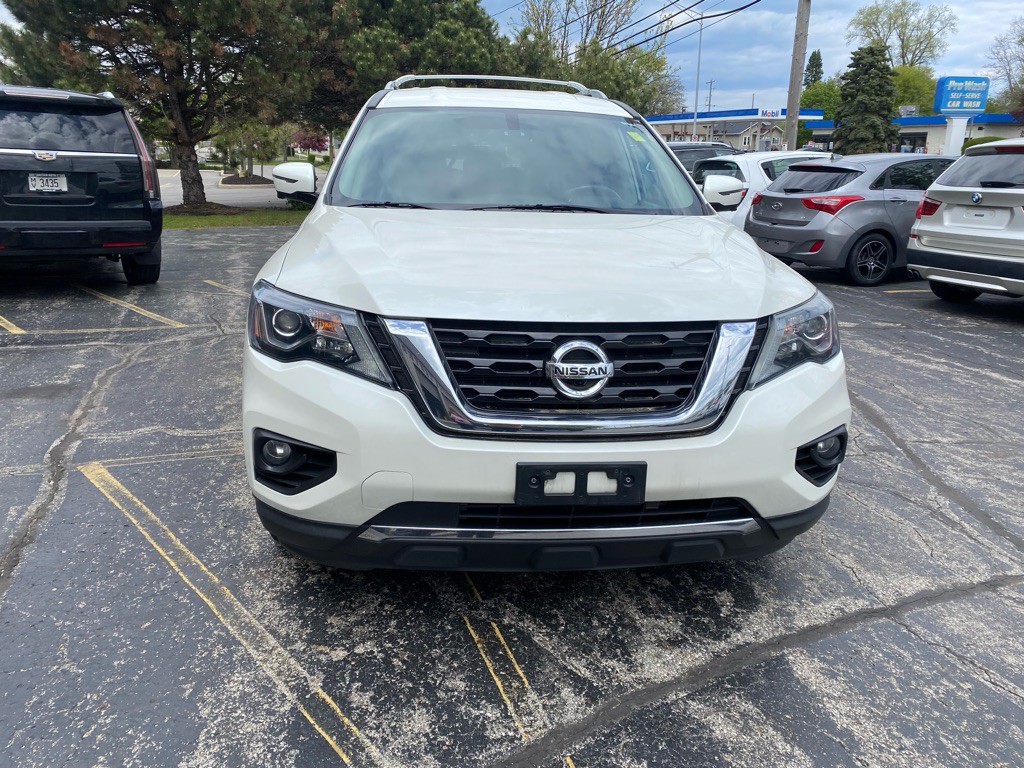 2018 Nissan Pathfinder Image 2