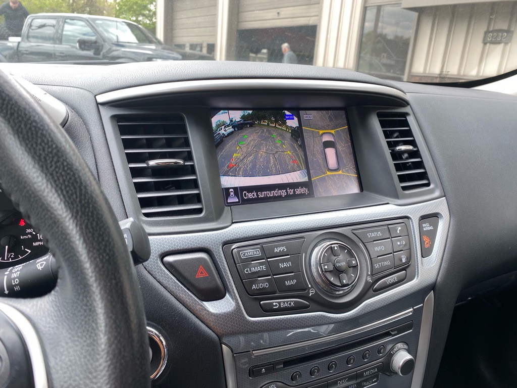 2018 Nissan Pathfinder Image 4