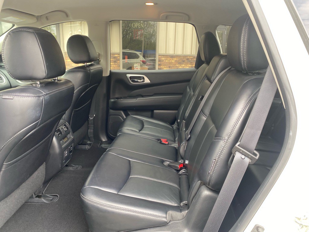 2018 Nissan Pathfinder Image 10