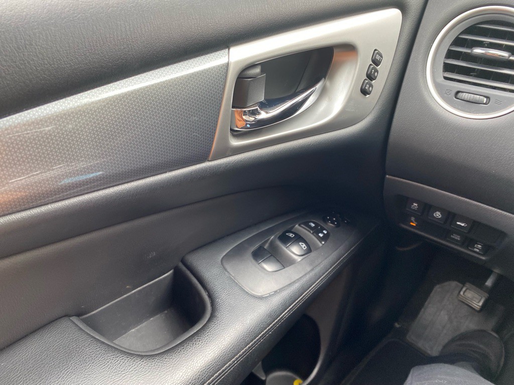 2018 Nissan Pathfinder Image 12
