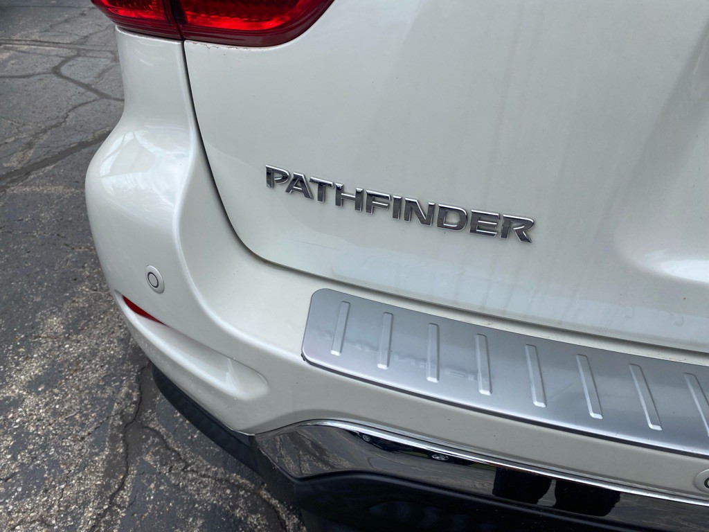 2018 Nissan Pathfinder Image 18