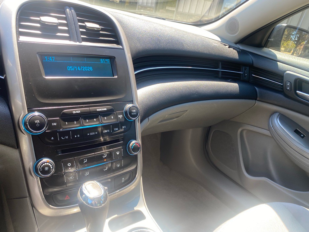 2015 Chevrolet Malibu Image 7