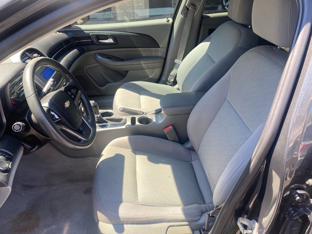 2015 Chevrolet Malibu Image 8
