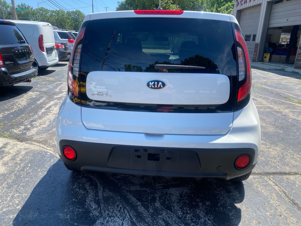 2017 Kia Soul Image 4