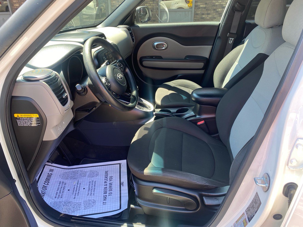 2017 Kia Soul Image 10