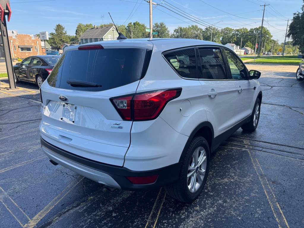 2019 Ford Escape Image 3