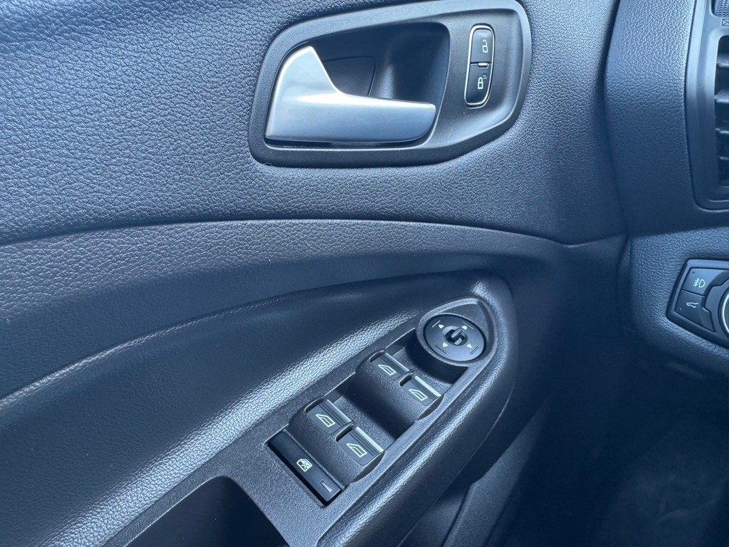 2019 Ford Escape Image 19