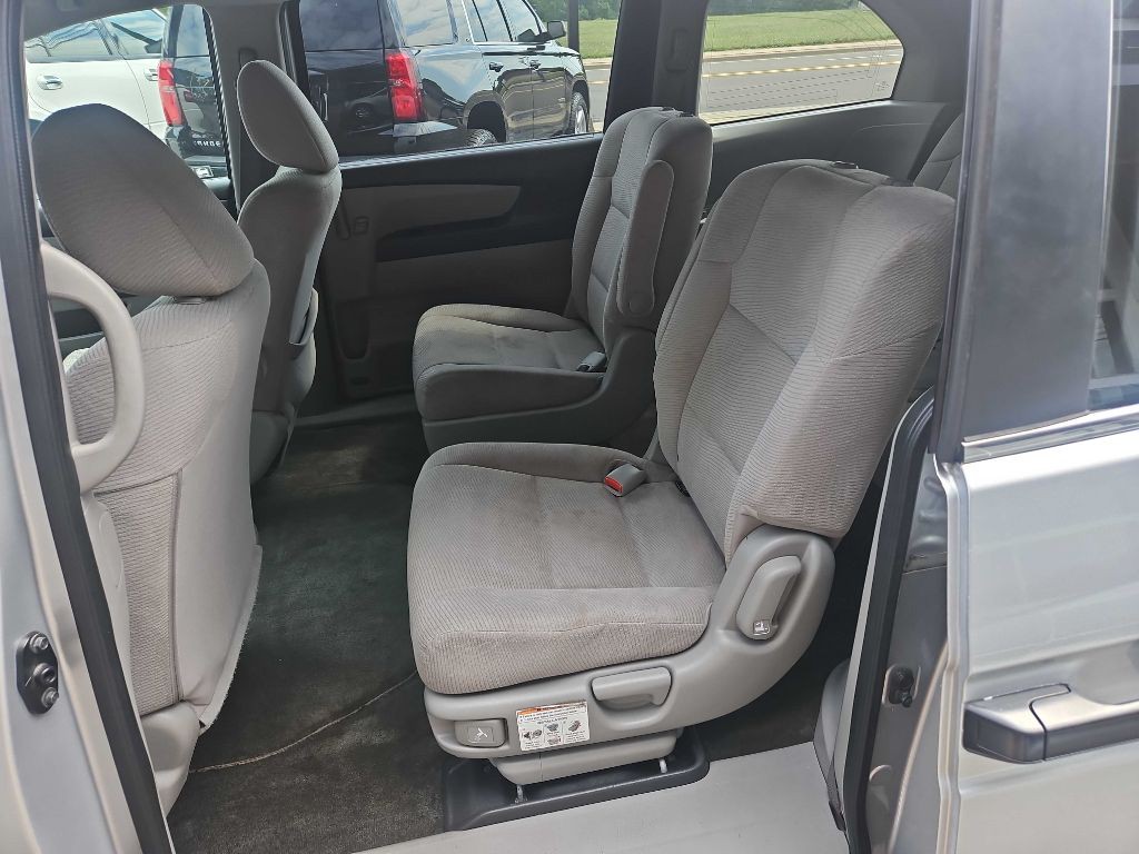 2012 Honda Odyssey Image 10