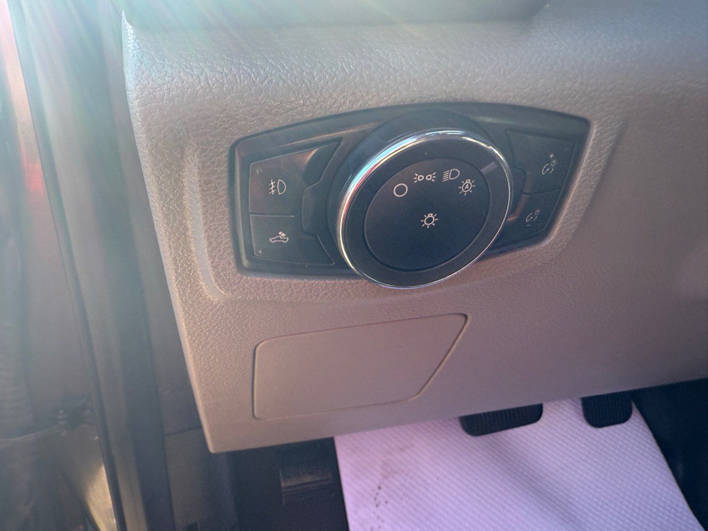 2016 Ford F-150 Image 17