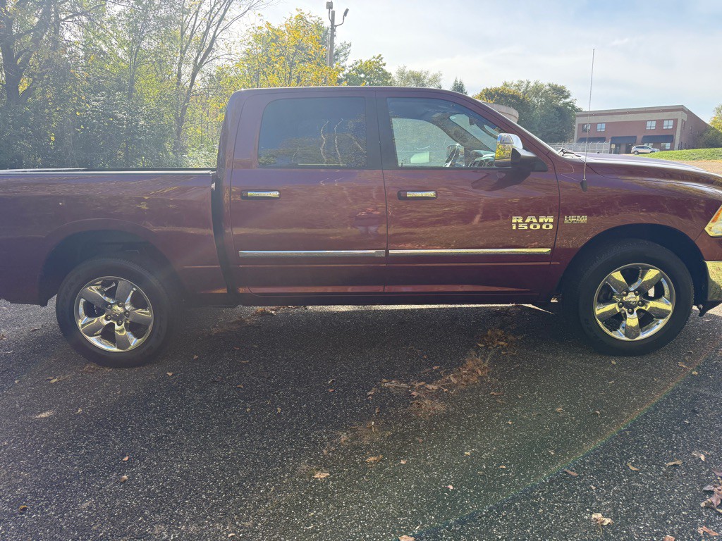 2016 RAM 1500 Image 3