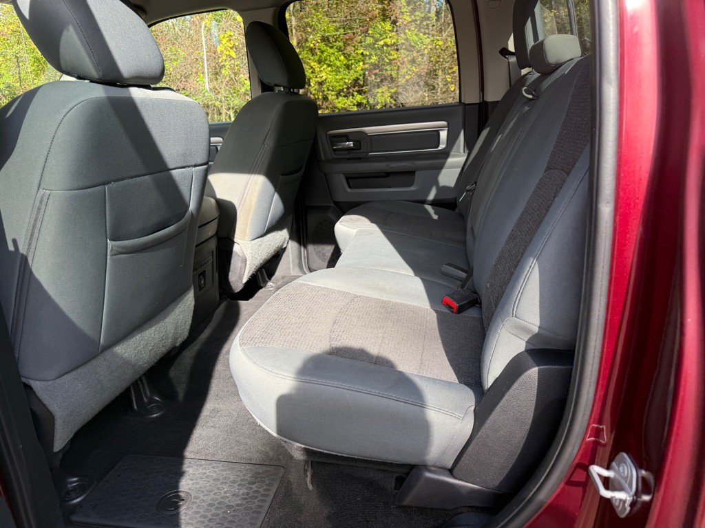 2016 RAM 1500 Image 16