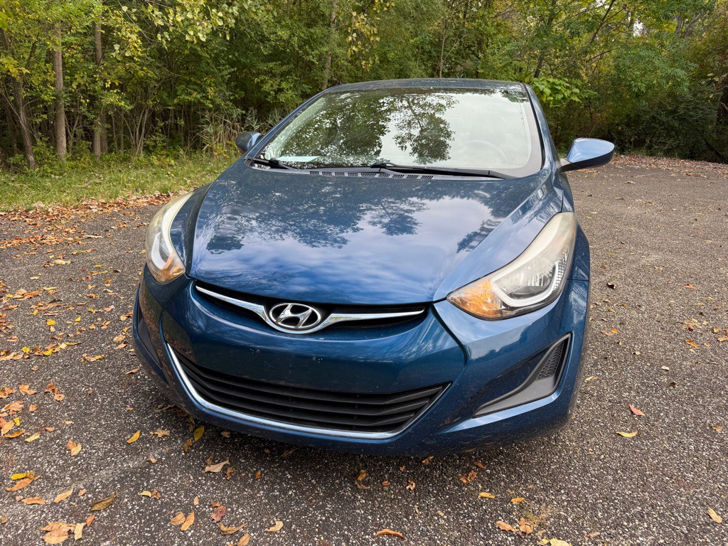 2016 Hyundai Elantra Image 3