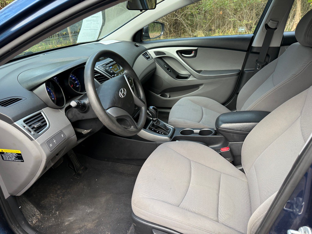 2016 Hyundai Elantra Image 9
