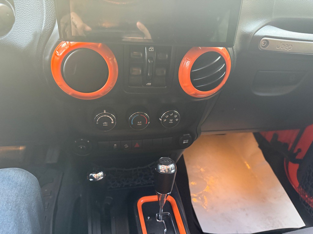 2015 Jeep Wrangler Unlimited Image 13